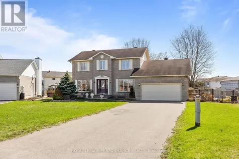 54 Lapointe Boulevard Russell ON K0A 1W0