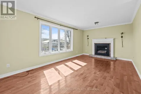 54 Lapointe Boulevard Russell ON K0A 1W0