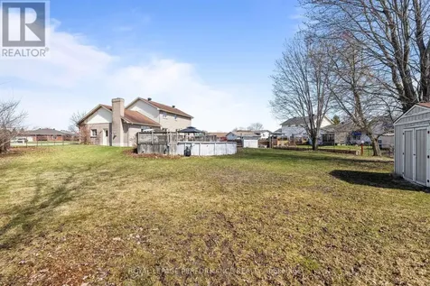 54 Lapointe Boulevard Russell ON K0A 1W0