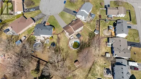 54 Lapointe Boulevard Russell ON K0A 1W0