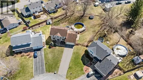 54 Lapointe Boulevard Russell ON K0A 1W0