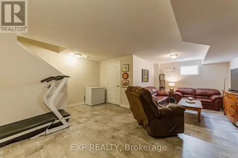 822 Horseshoe Falls Way Ottawa ON K2J 6P5