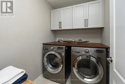 1056 Foxtail Crescent Pickering ON L1X 0E7