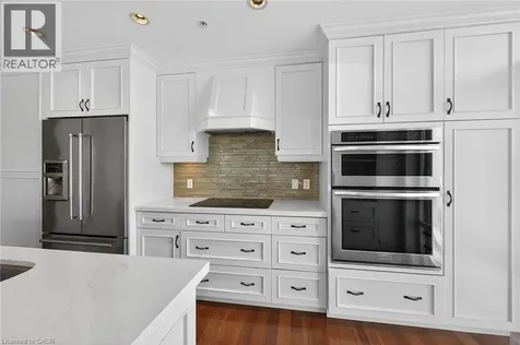 205 Lakeshore Road West Oakville ON L6K 0H8