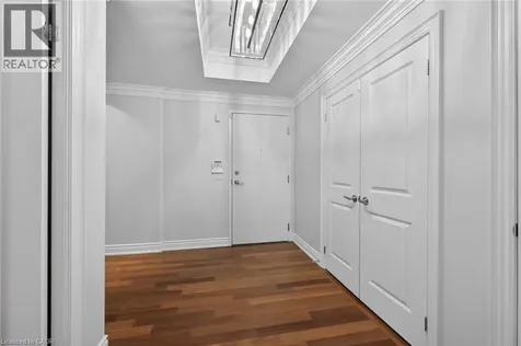 205 Lakeshore Road West Oakville ON L6K 0H8
