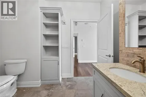 205 Lakeshore Road West Oakville ON L6K 0H8