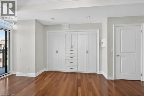 205 Lakeshore Road West Oakville ON L6K 0H8