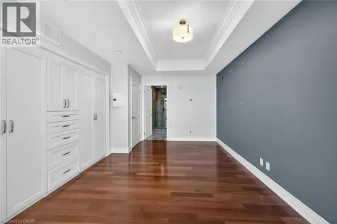 205 Lakeshore Road West Oakville ON L6K 0H8