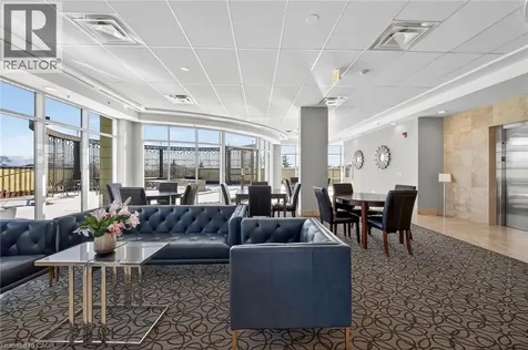 205 Lakeshore Road West Oakville ON L6K 0H8