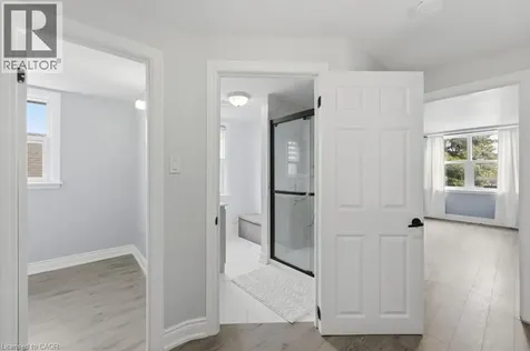 44 Jefferson Avenue Hamilton ON L8H 1A7