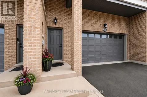18 Alan Williams Trail Uxbridge ON L9P 0R5