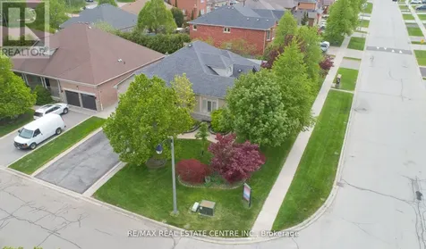 1 Kirkwood Crescent Caledon ON L7C 1A5