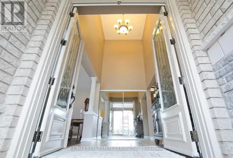 1 Kirkwood Crescent Caledon ON L7C 1A5