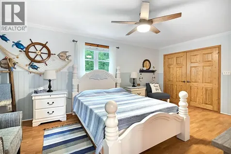 6238 London Road Lambton Shores ON N0N 1J0