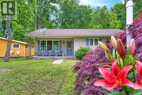 6238 London Road Lambton Shores ON N0N 1J0