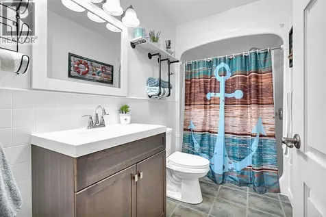 6238 London Road Lambton Shores ON N0N 1J0
