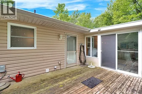 6238 London Road Lambton Shores ON N0N 1J0