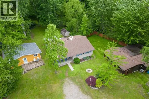 6238 London Road Lambton Shores ON N0N 1J0