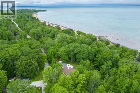 6238 London Road Lambton Shores ON N0N 1J0