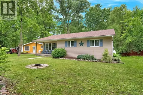6238 London Road Lambton Shores ON N0N 1J0
