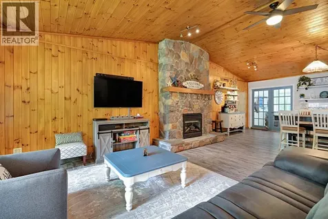 6238 London Road Lambton Shores ON N0N 1J0