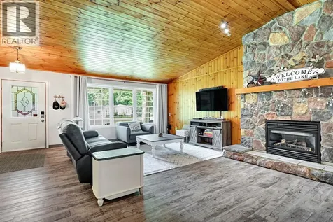 6238 London Road Lambton Shores ON N0N 1J0