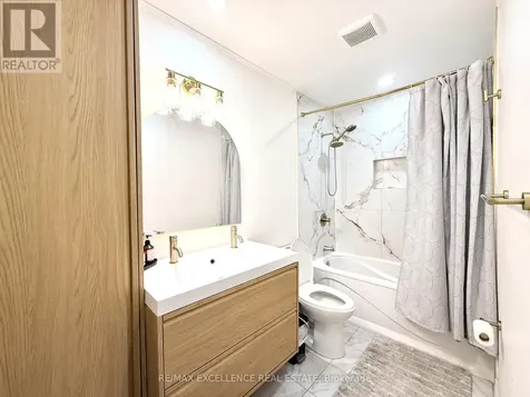 49 Woodlawn Avenue Brantford ON N3V 1A6