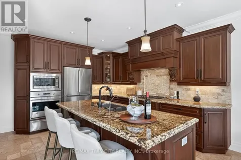 325 Deerfoot Trail Waterloo ON N2K 0B4