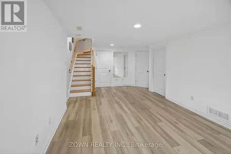 356 Kingbrook Drive Ottawa ON K2M 0G2
