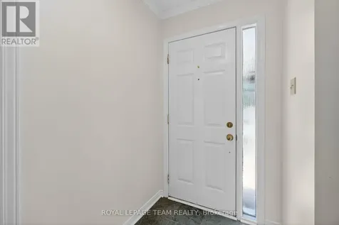 6 Shetland Way Ottawa ON K2M 1P5
