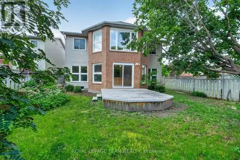 6 Shetland Way Ottawa ON K2M 1P5