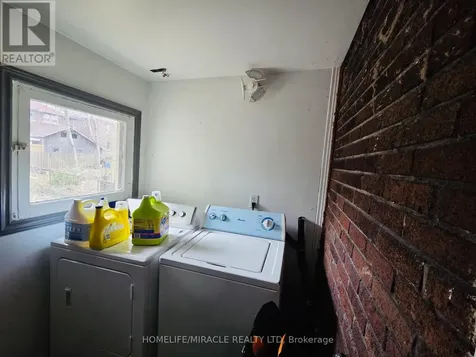 454 Rankin Avenue Windsor ON N9B 2R7