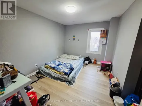 454 Rankin Avenue Windsor ON N9B 2R7