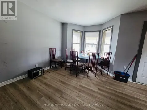 454 Rankin Avenue Windsor ON N9B 2R7