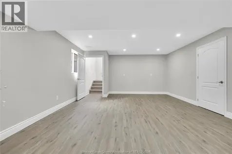 595 Donlon Street Lasalle ON N9J 3Y3