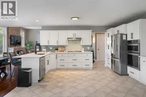 1056 Martin Lane Lasalle ON N9J 2X1