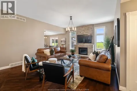 1056 Martin Lane Lasalle ON N9J 2X1