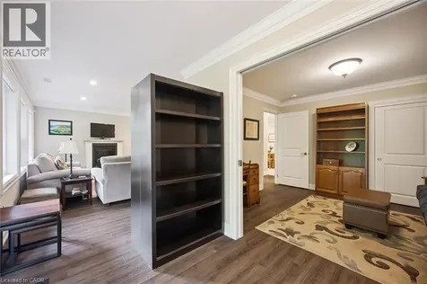 32 Cardinal Mindszenty Boulevard Hamilton ON L9B 2M3