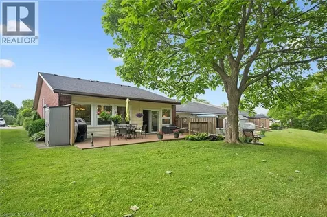 32 Cardinal Mindszenty Boulevard Hamilton ON L9B 2M3