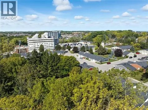 32 Cardinal Mindszenty Boulevard Hamilton ON L9B 2M3