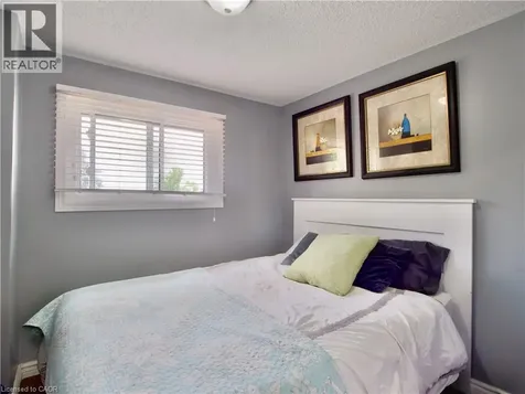 243 Rosebank Place Kitchener ON N2E 2R8