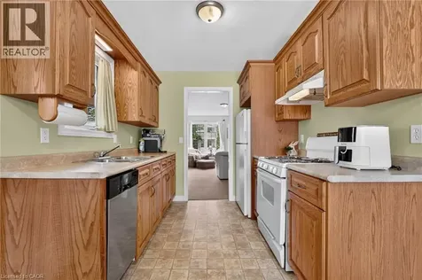 217 Pine Street Dunnville ON N1A 2L4
