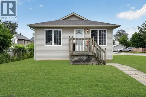 217 Pine Street Dunnville ON N1A 2L4