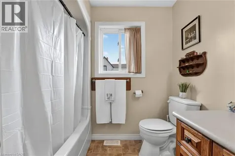 217 Pine Street Dunnville ON N1A 2L4
