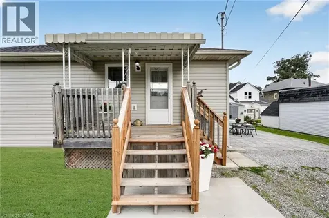 217 Pine Street Dunnville ON N1A 2L4