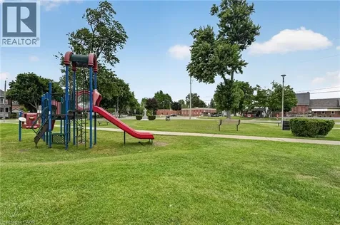217 Pine Street Dunnville ON N1A 2L4