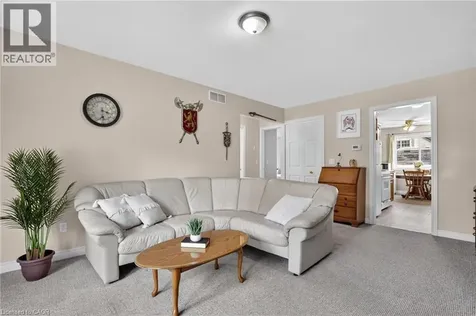 217 Pine Street Dunnville ON N1A 2L4