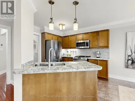 32 Beaverbrook Crescent Vaughan ON L6A 3T3