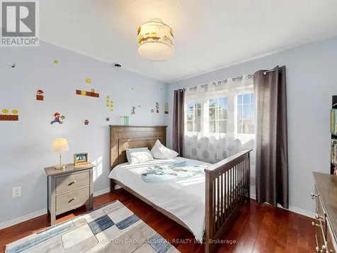 32 Beaverbrook Crescent Vaughan ON L6A 3T3