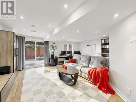 32 Beaverbrook Crescent Vaughan ON L6A 3T3